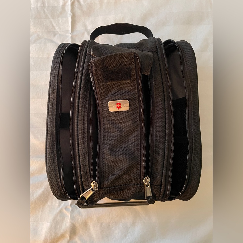 Victorinox Men’s Toiletry Black Travel Bag